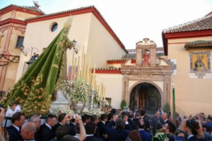 REENCUENTRO DE LA VIRGEN DE LA ESPERANZA CON LA VIRGEN DE LOS DOLORES