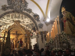 LA VIRGEN DE LA ESPERANZA VUELVE A SANTO DOMINGO